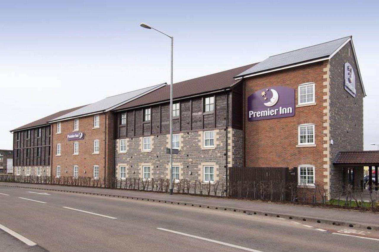 Premier Inn Glastonbury Exterior photo